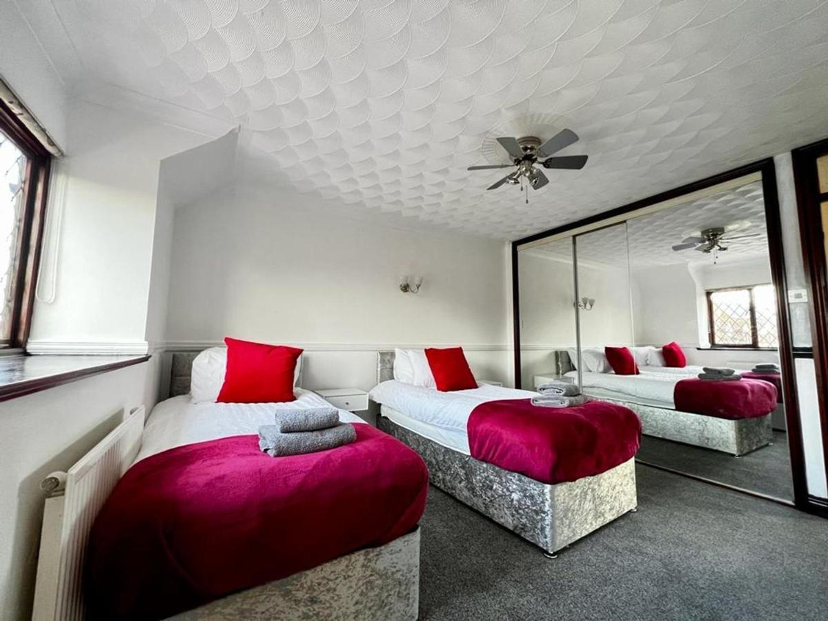 The Deja View House By Incredible Stay Peterborough Exterior foto